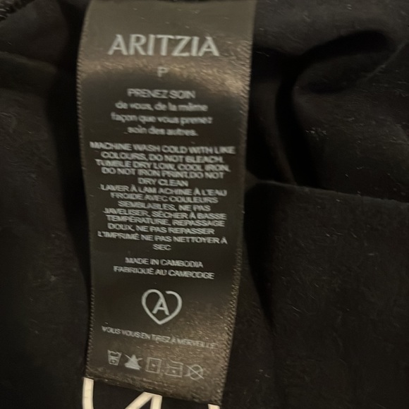 Aritzia leggings. Good condition smoke-free and pet free home. - Picture 3 of 4
